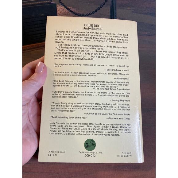 Vintage 80s Set of 4 Paperback Judy Blume: Superfudge, Blubber, Sheila, World - Picture 9 of 9